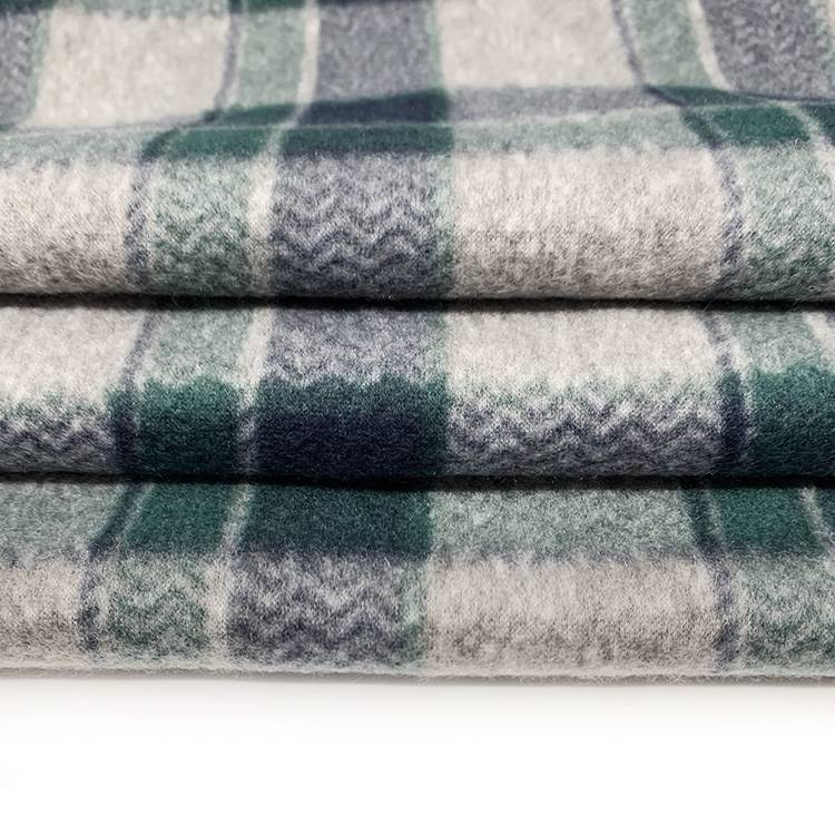 Pattern 02: Forest Green Highland Plaid 