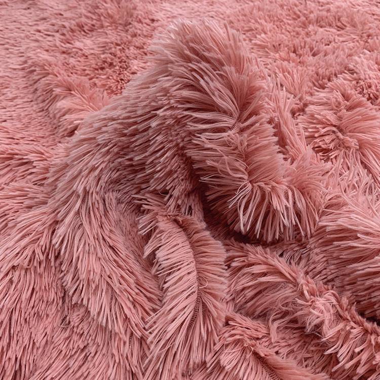 40mm Long Pile Faux Fur PV Plush Fabric for Pets, Blankets & Garments